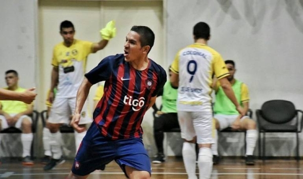 HOY / El 'Cholo' Salas jugará en la Primera División del futsal español