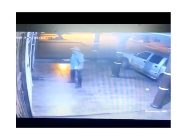 Baleó la casa de su hermano porque no le quiso prestar plata