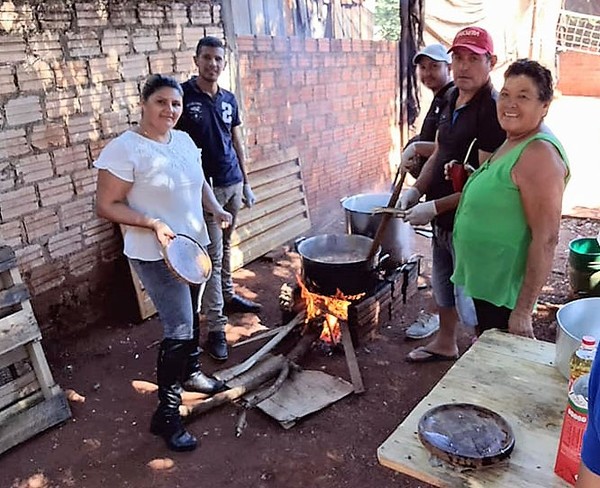 Devotos piden pan y trabajo a San Cayetano, ante fracaso de programa asistencial del gobierno - La Mira Digital