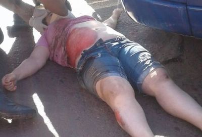 Ama de casa fallece tras chocar violentamente contra un camión