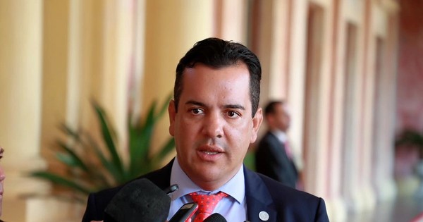 Friedmann usa firmantes falsos para demostrar apoyo