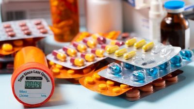 Crean comisión para investigar fijación de precios de medicamentos