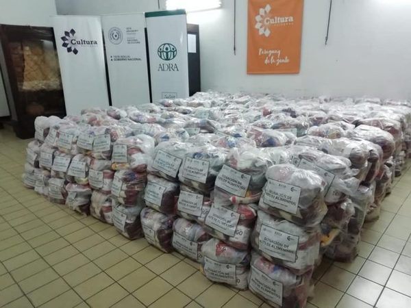 Donan 1.300 kits de alimentos para artistas y gestores culturales