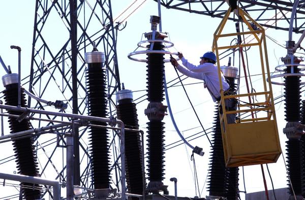 Con 7.500 nuevos transformadores, ANDE busca asegurar distribución eléctrica en el verano - El Trueno