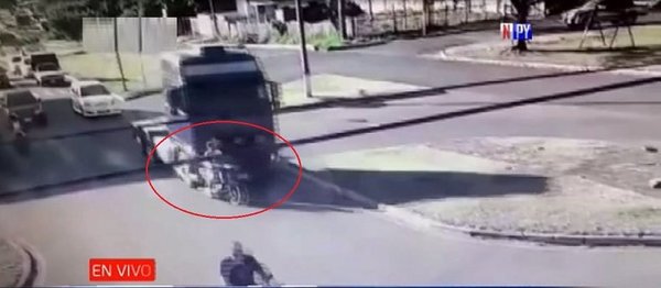 Imprudencia al volante desencadena un accidente fatal | Noticias Paraguay