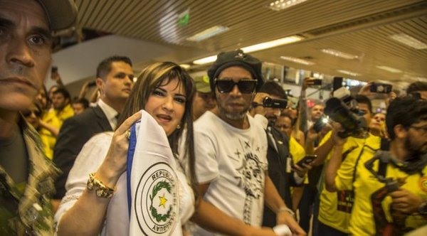 ¡A recuperar la sonrisa! Ronaldinho quedaría en libertad - Megacadena — Últimas Noticias de Paraguay