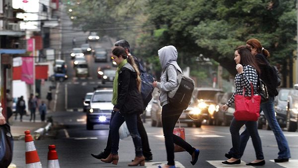 Funcionarios públicos podrán hacer horario escalonado en 45 días más