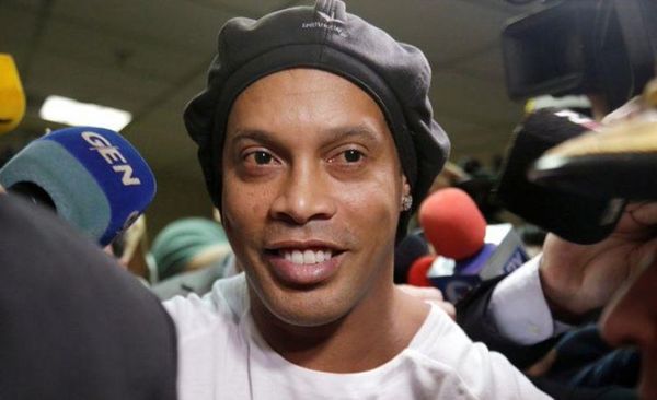 Ronaldinho, cerca de recuperar su libertad en Paraguay