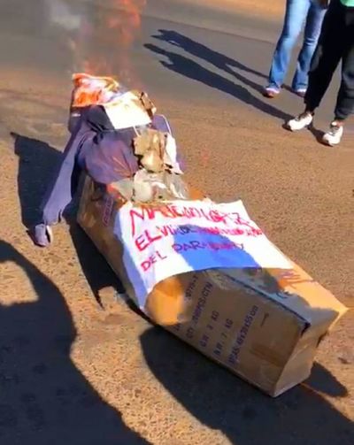 “Maligno López”, incinerado por trabajadores de salud en Ciudad del Este - ABC en el Este - ABC Color