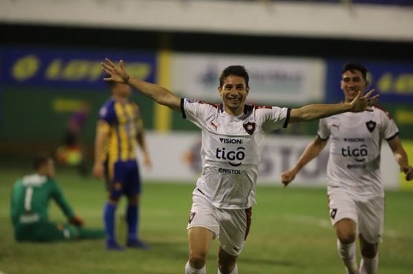 Cerro no para de ganar, toma la punta y mete presión