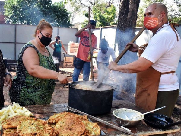 Con olla popular y en modo Covid honran a San Cayé