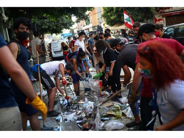 Arrestan a director de Aduanas por explosiones en Beirut