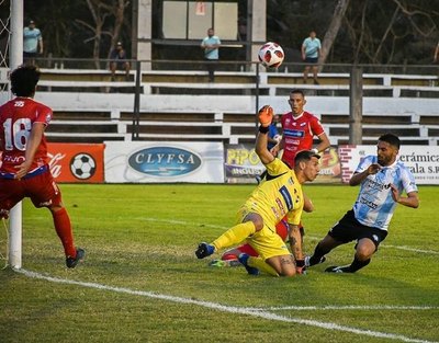 Emotivo empate que le sirve más a Guaireña | Crónica