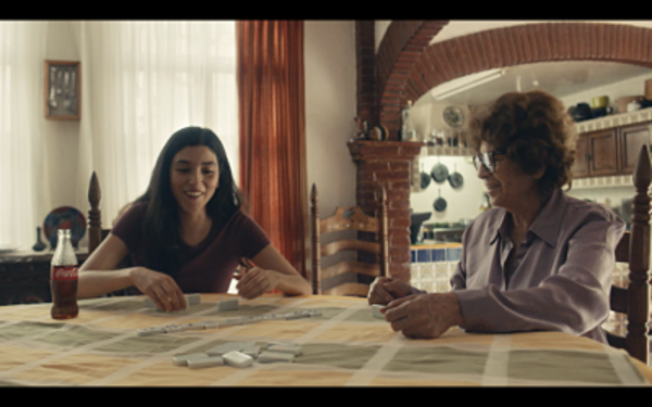 HOY / Coca-Cola lanza “Juntos se siente mejor”, para celebrar la unión de las personas