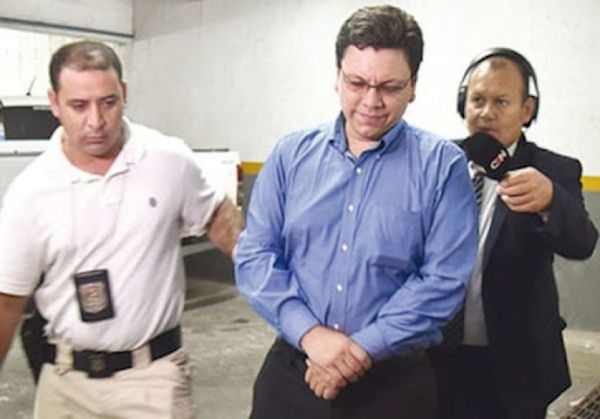 Condenan a 4 años por coima a ex fiscal