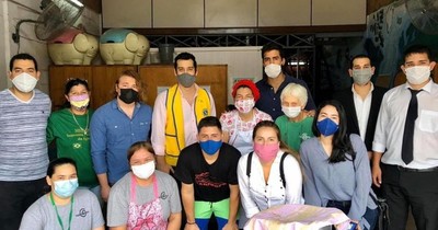 Empezaron 3 y ahora son 300 jóvenes que ayudan con ollas populares y asesoría jurídica