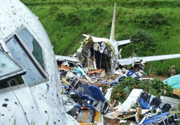 Sube a 18 la cifra de muertos en el accidente del avión en India