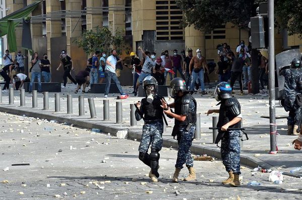 Un policía muerto y 172 personas heridas en violentas protestas en Beirut - Mundo - ABC Color