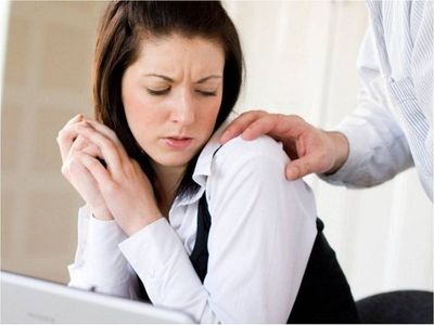 "Me pidió ver mis pechos para darme el trabajo"