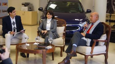 Celebran sus 80 años impulsando sueños