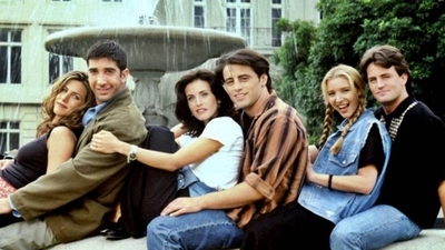 HOY / El coronavirus retrasa una vez más la reunión de "Friends"