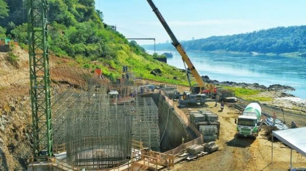 Puente de la Integración con Brasil presenta 30% de avance a un año de su inicio