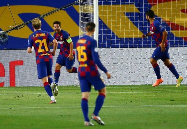 El Barça supera al Napoli y avanza a cuartos