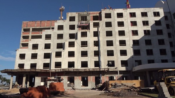FOZ recibe MILLONARIA inversión en hoteles, en CDE es nulo por INSEGURIDAD JURIDICA
