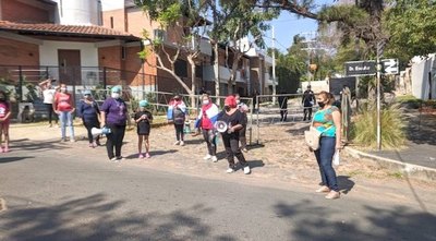Lalaron frente a casa de Marito | Crónica