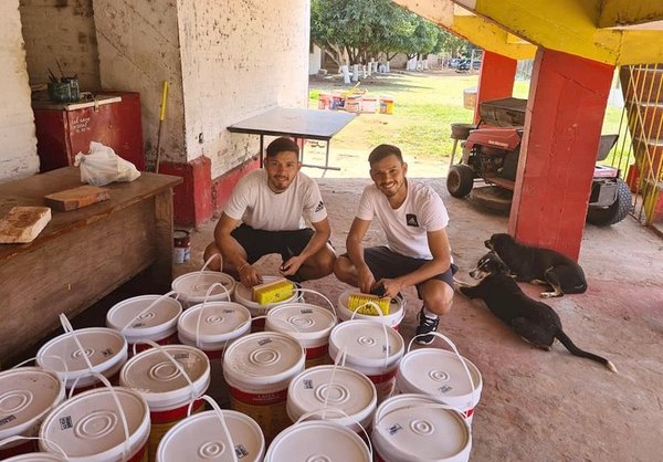 Donaron pintura para el club donde se “iniciaron” | Crónica