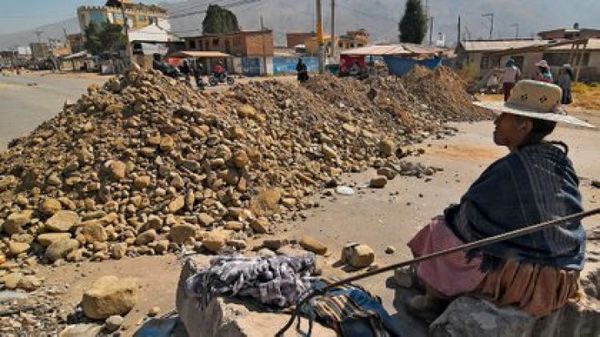 Tensión en Bolivia: los seguidores de Evo Morales mantienen los bloqueos de rutas en gran parte del país