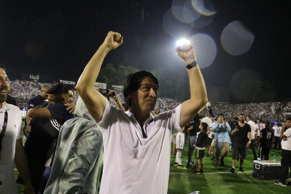 Garnero cumplió 100 partidos locales con Olimpia, de los cuales perdió solo 7