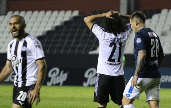 Libertad no levanta cabeza y pierde la punta | Noticias Paraguay