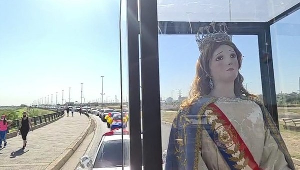 Caravana por fundación de Asunción por Costanera hasta autoconcierto frente a Catedral - ADN Paraguayo