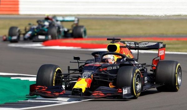 Verstappen corta la racha de Mercedes y triunfa en Silverstone