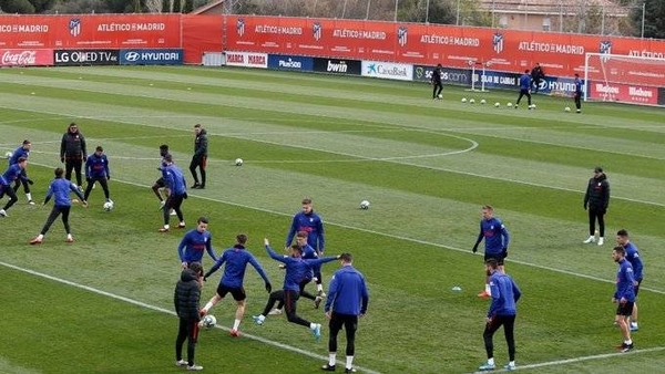 HOY / Atlético de Madrid anuncia dos positivos por COVID-19