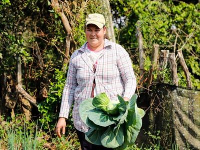 Mujeres de Tekoporã emprenden y hacen delivery de productos por Covid-19