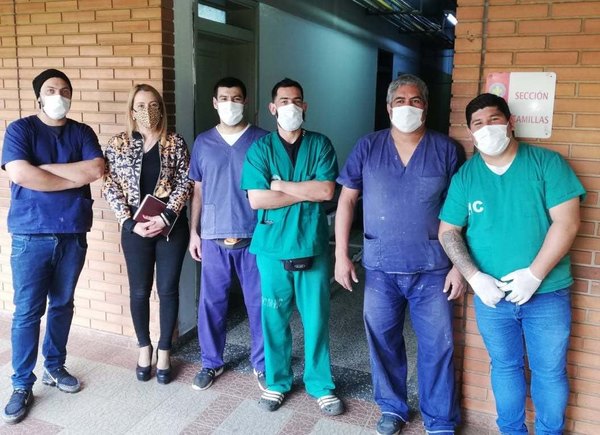 El lado más humano de la muerte en pandemia | Crónica