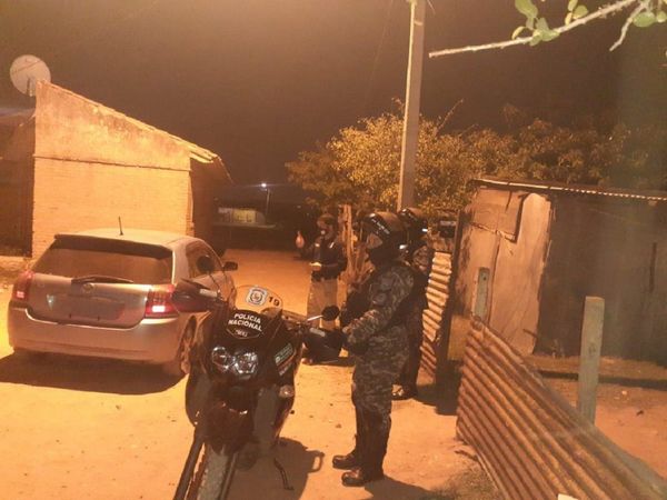 Caen dos presuntos responsables de asaltos a comercios en Asunción