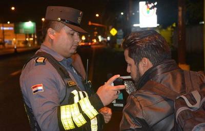 Patrulla Caminera justifica la realización de alcotest rápido poco confiable