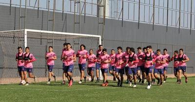 Reportan caso positivo al Covid-19 en plantel del Club Nacional