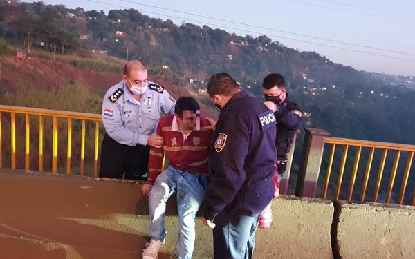 Policías rescatan a joven que amenazaba con autoeliminarse – Diario TNPRESS