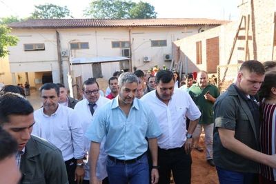 No es momento para cambios en su Gabinete, dice Mario Abdo