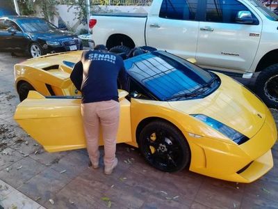 Autorizan la venta del Lamborghini de Cucho - Nacionales - ABC Color