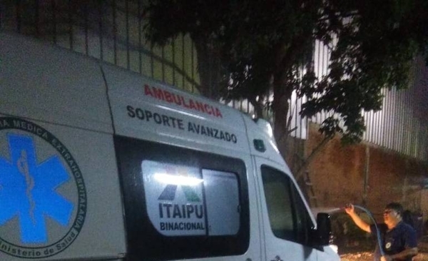 HOY / SEME, sin protocolo de desinfección: ambulancias son “manguereadas” en cualquier sitio