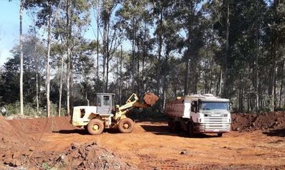 Avance de construcción de asfalto en acceso a Domingo Martínez de Irala llega al 19% - ABC en el Este - ABC Color