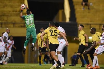 Definición a copas y descenso - Fútbol - ABC Color