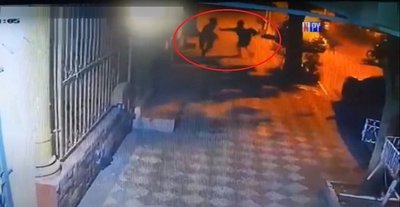 Brutal ataque callejero de motochorros en Lambaré | Noticias Paraguay