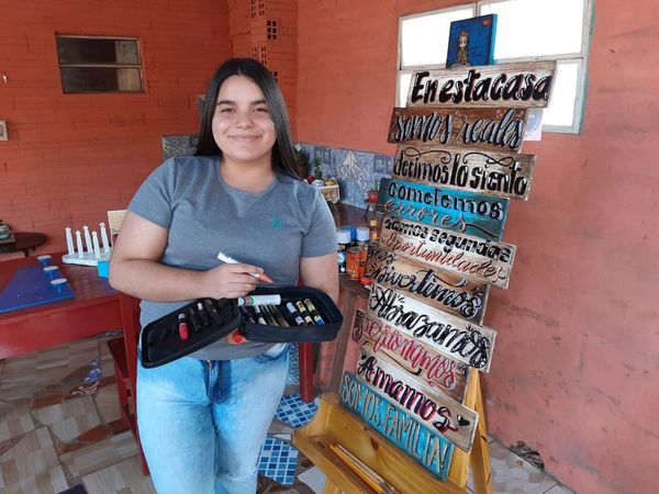 Adolescente misionera emprende con creatividad durante la pandemia
