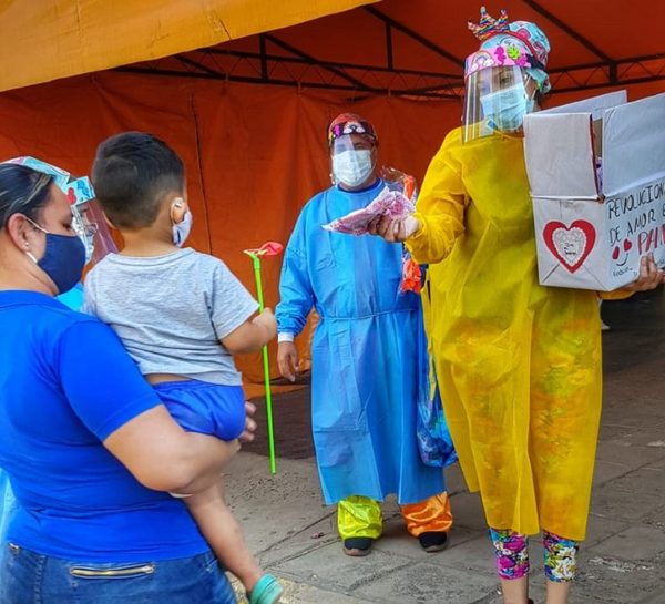 Doctores Payasonrisas enseñan a niños cómo prevenir el COVID » Ñanduti